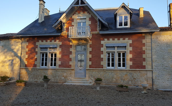 Taille de pierres Bonnet EIRL : taille sculpture à Saint-Laurent-Médoc dans le Médoc (33)