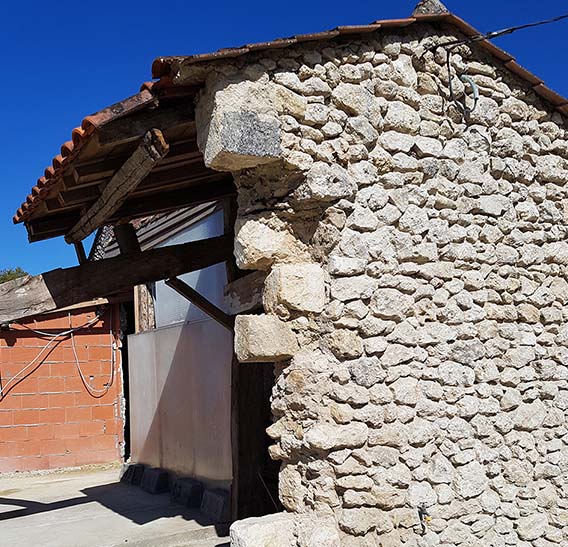 Taille de pierres Bonnet EIRL : construction & rénovation maison en pierre à Saint-Laurent-Médoc dans le Médoc (33)